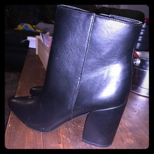Steve Madden Boots women’s size 9